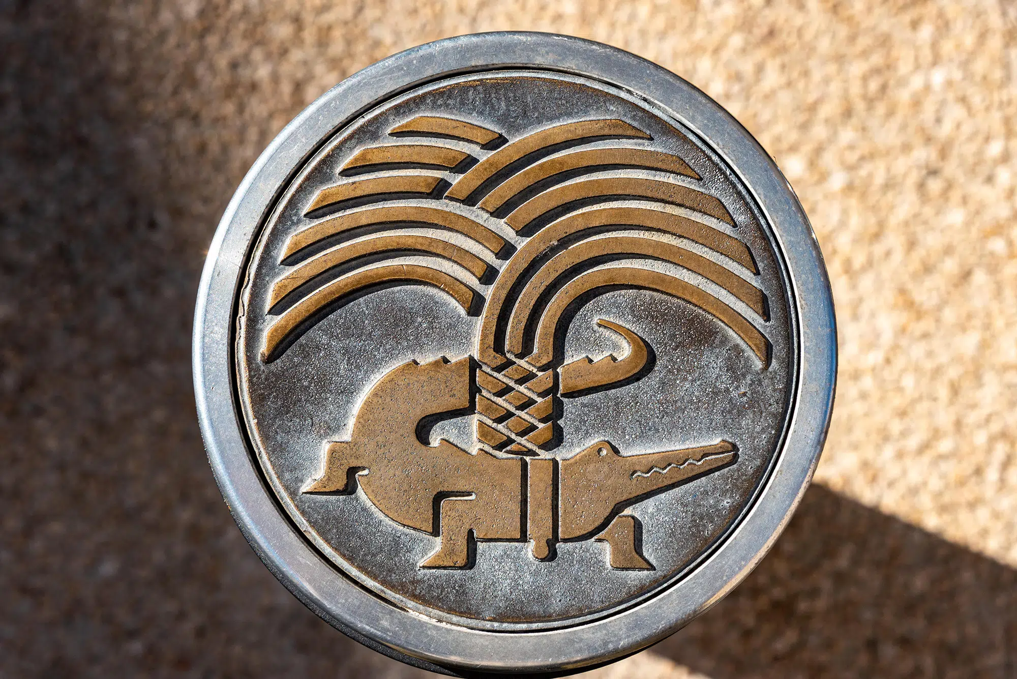 Logo ville de Nîmes crocodile